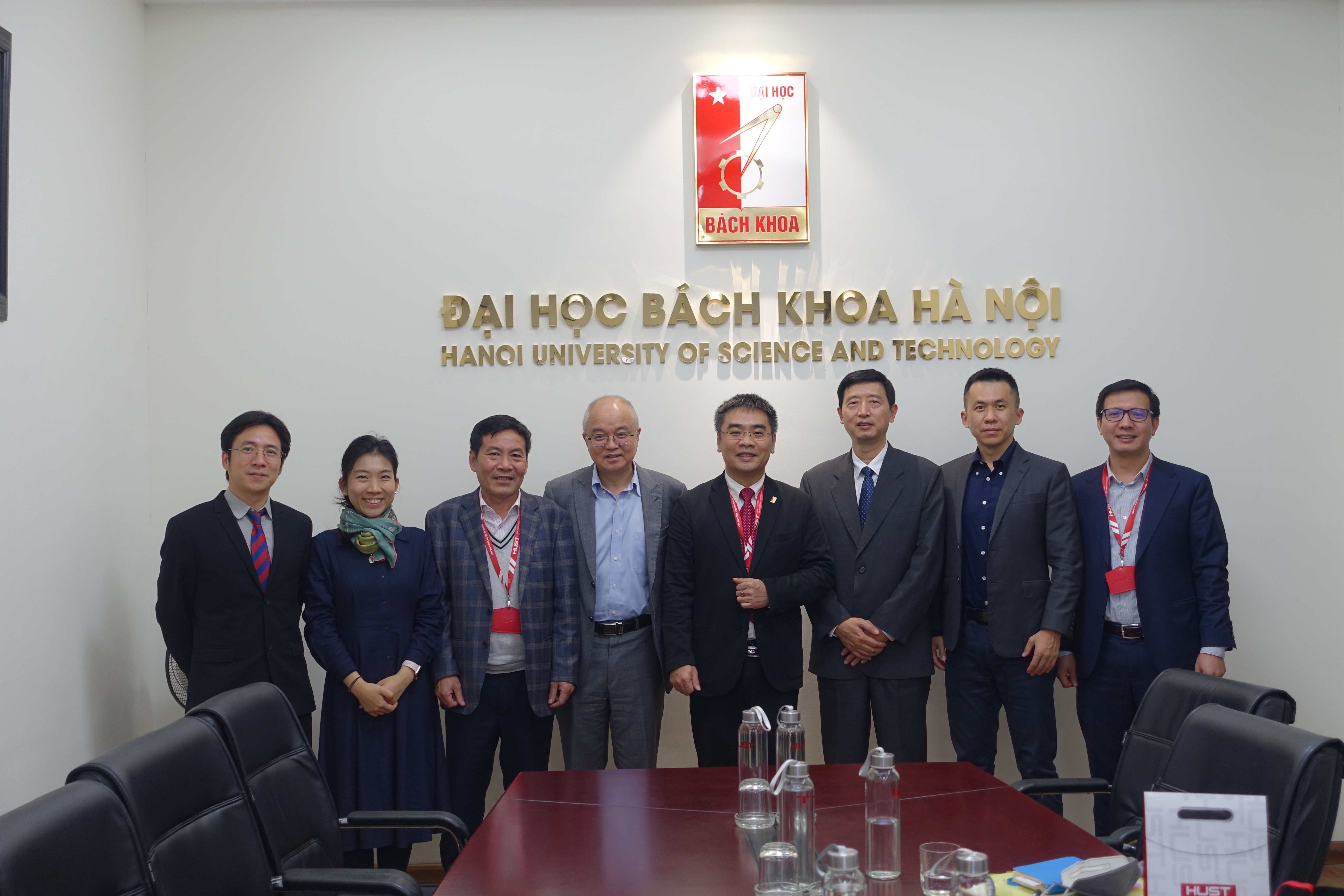 HKUST Vice President for Institutional Advancement Prof. WANG Yang visits Hanoi University of Science and Technology. 
