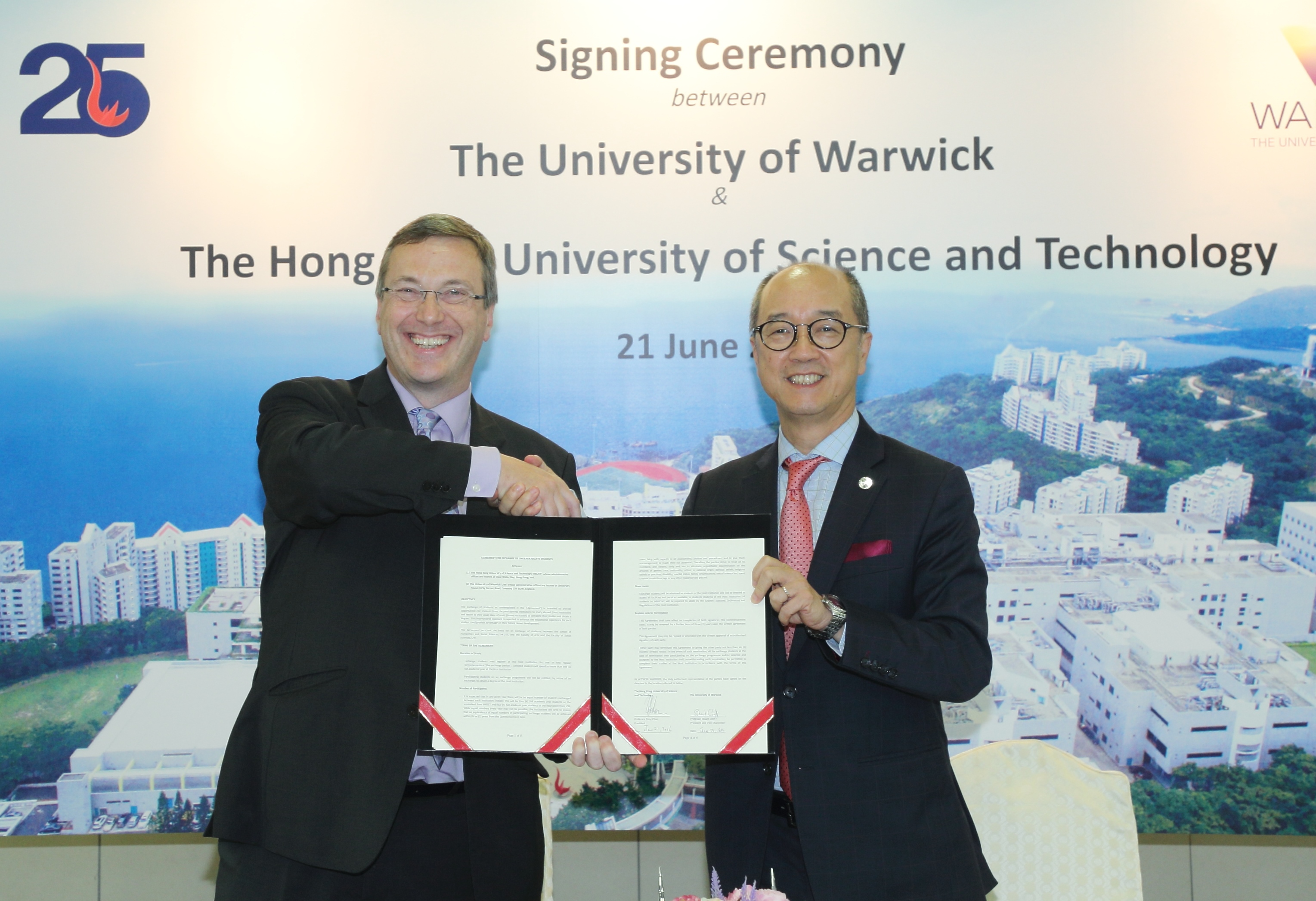  Prof Stuart Croft (left), President and Vice Chancellor of the University of Warwick, and Prof Tony F Chan, President of HKUST.