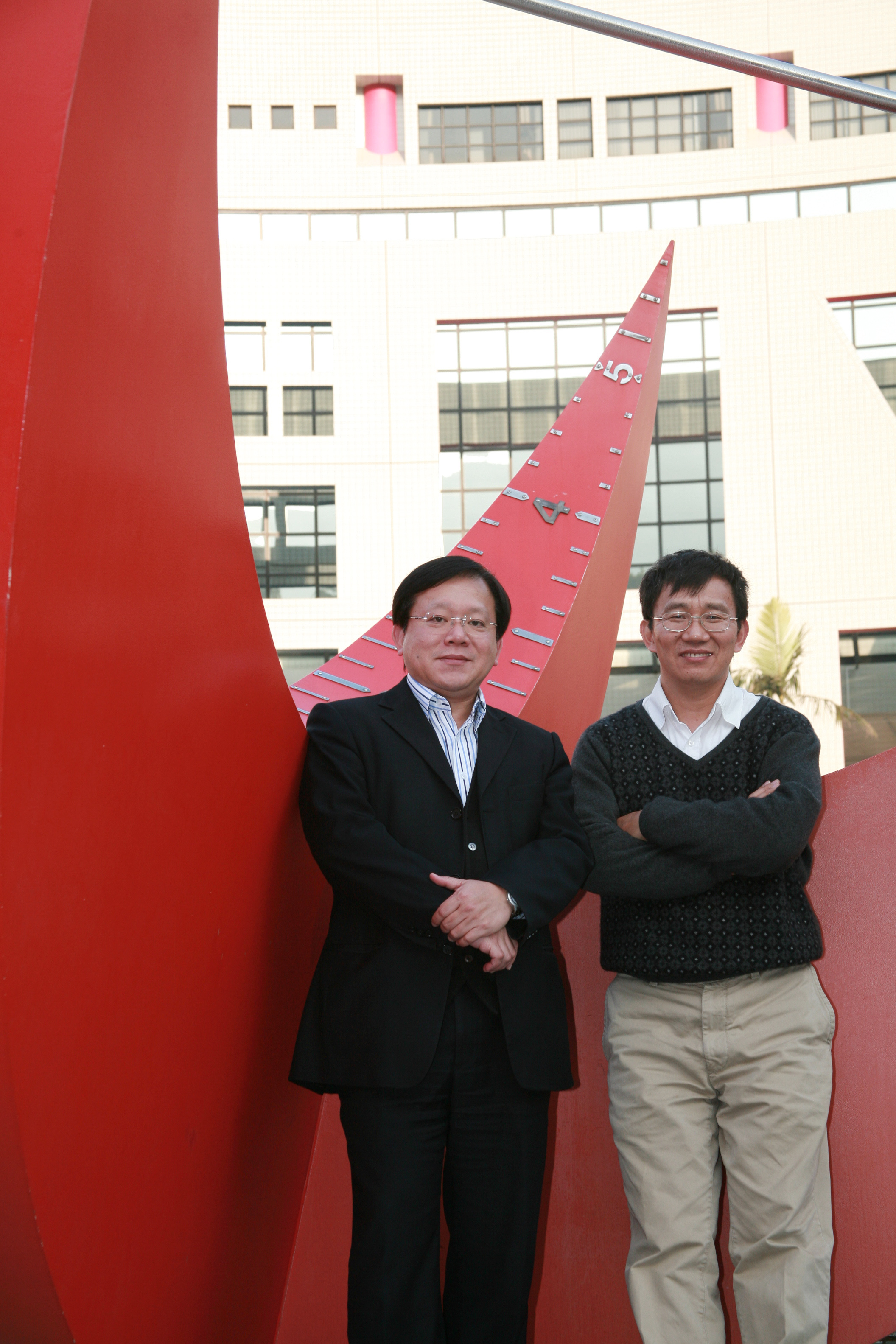  IEEE fellows Professors Ricky Lee (left) and Li Zexiang