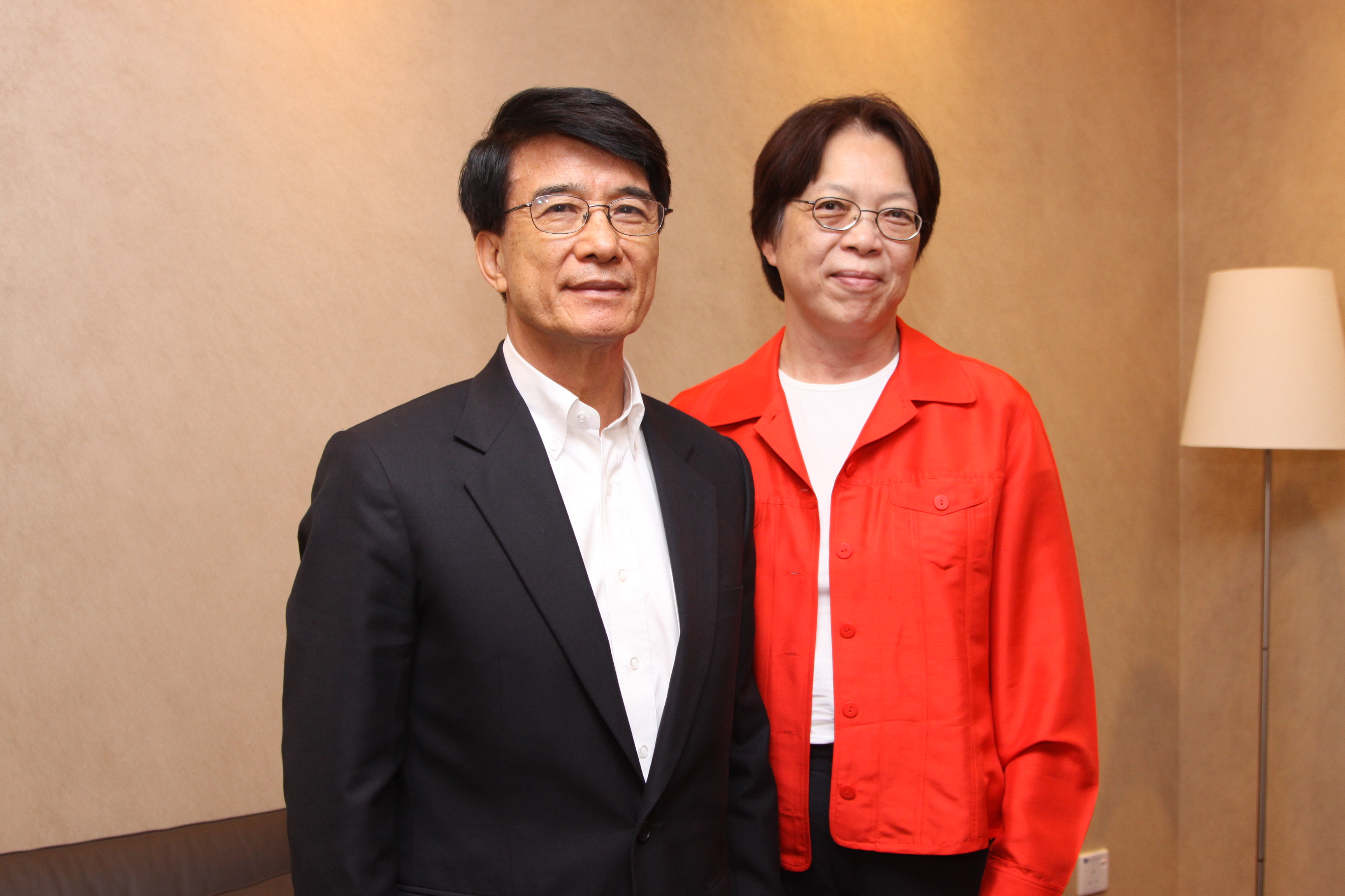 Dr May Chu, President of the Chern Medal Foundation (right) and Prof Paul Chu, Member of the Foundation.	