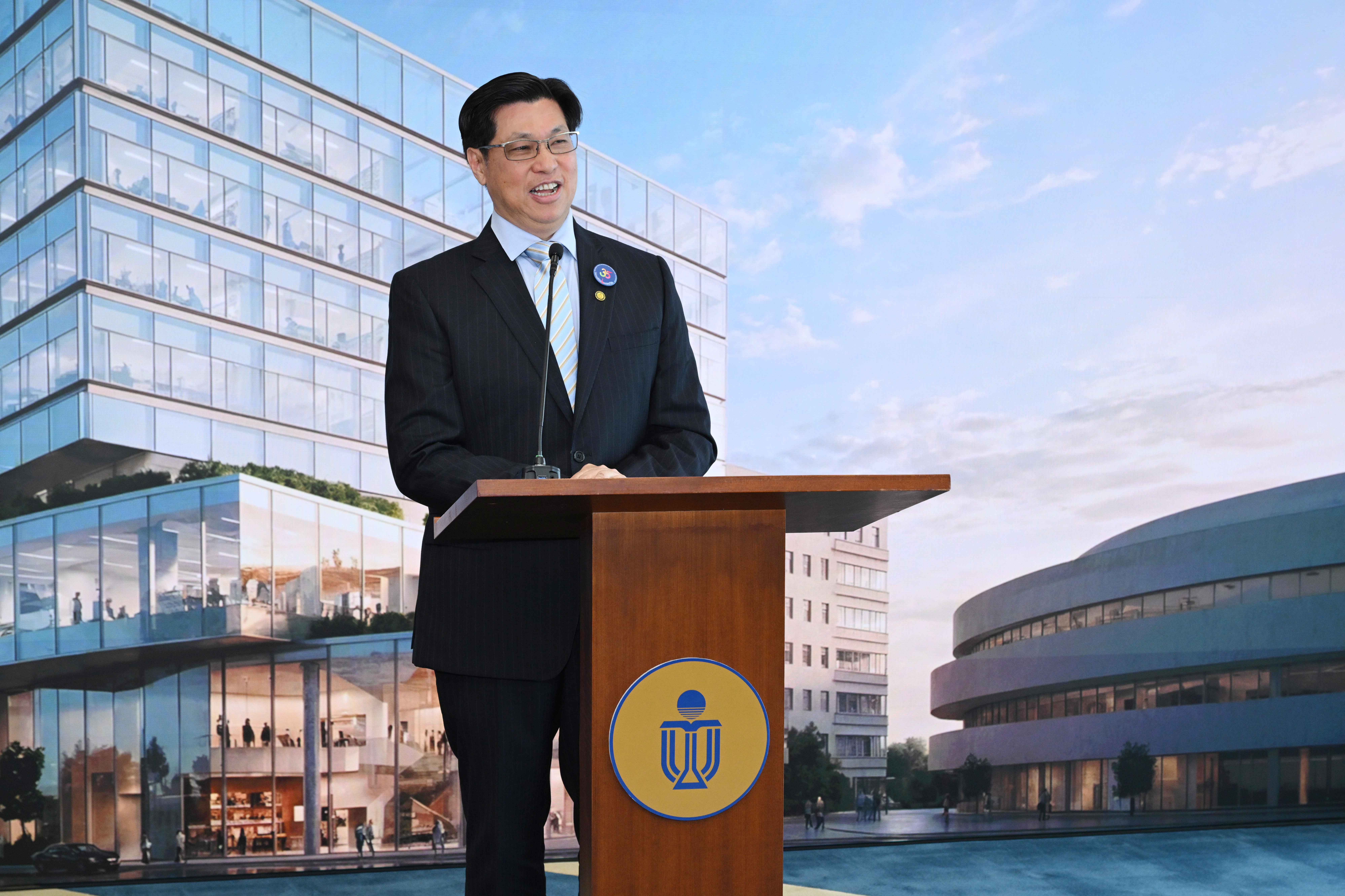 Prof. King Li, Founding Dean of the School of Medicine stated that HKUST has a remarkable track record of turning bold visions into reality, and he is excited to build a medical school that reimagines physician training through the integration of engineering, data science, and biomedical innovation. 