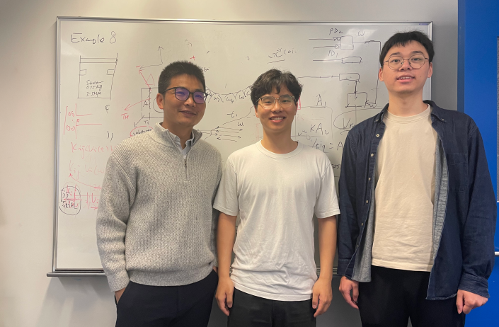 The research conducted by Prof. Zhou Yanguang (left), Dr. Xu Yixin (center), Dr. Xiang Xing (right), and all members of the Microscale Thermal Engineering Lab, bridges the gap between microscopic atomic dynamics and macroscopic ion transport, holding significant engineering value.
